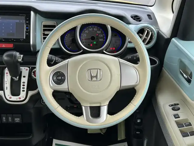 ホンダ Ｎ ＢＯＸ スラッシュ G Lインテリアカラーパッケージ 岡山県 2017(平29)年 3.7万km プレミアムイエローパールⅡ 純正ナビ（VXM-184VFI）　/（ワンセグＴＶ　ＣＤ　ＤＶＤ　Ｂｌｕｅｔｏｏｔｈ）　/バックカメラ　/ＥＴＣ　/スマートキー　/プッシュスタート/ＵＳＢ端子　/ドライブレコーダー前方　/レザーシート　/シティブレーキ　/オートエアコン　/ドアバイザー/キセノンヘッドライト/オートライト/純正フロアマット/保証書/記録簿