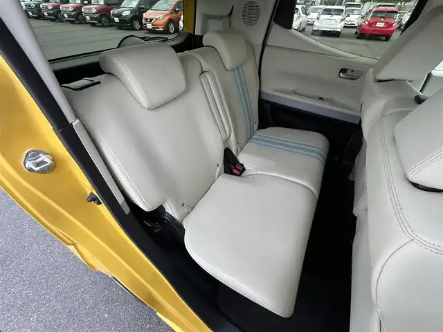 ホンダ Ｎ ＢＯＸ スラッシュ G Lインテリアカラーパッケージ 岡山県 2017(平29)年 3.7万km プレミアムイエローパールⅡ 純正ナビ（VXM-184VFI）　/（ワンセグＴＶ　ＣＤ　ＤＶＤ　Ｂｌｕｅｔｏｏｔｈ）　/バックカメラ　/ＥＴＣ　/スマートキー　/プッシュスタート/ＵＳＢ端子　/ドライブレコーダー前方　/レザーシート　/シティブレーキ　/オートエアコン　/ドアバイザー/キセノンヘッドライト/オートライト/純正フロアマット/保証書/記録簿