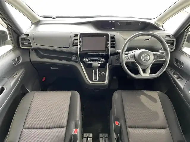 日産 セレナ ハイウェイスター Vセレクション 福岡県 2018(平30)年 6.7万km ダイヤモンドブラック 純正９型ＳＤナビ（フルセグTV/CD/DVD/BT）アラウンドビューモニターエマージェンシーブレーキコーナーセンサー両側パワスラドラレコETCUSBポート純正LEDライト純正フロアマット純正ホイール16インチスマートキープッシュスタート