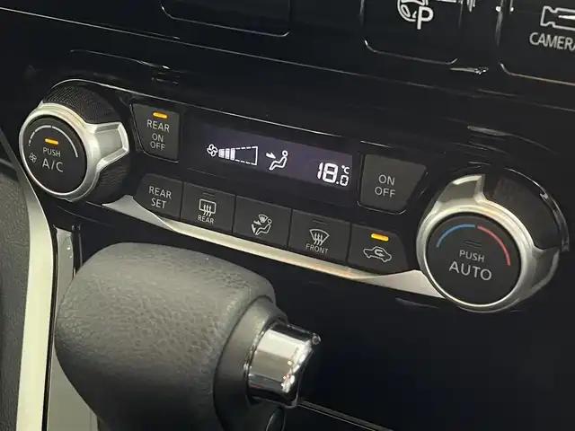 日産 セレナ ハイウェイスター Vセレクション 福岡県 2018(平30)年 6.7万km ダイヤモンドブラック 純正９型ＳＤナビ（フルセグTV/CD/DVD/BT）アラウンドビューモニターエマージェンシーブレーキコーナーセンサー両側パワスラドラレコETCUSBポート純正LEDライト純正フロアマット純正ホイール16インチスマートキープッシュスタート