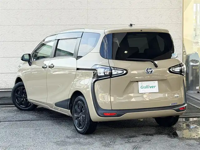 トヨタ シエンタ ハイブリッド G グランパー 兵庫県 2019(令1)年 7.5万km ベージュ 純正ナビ（NSZT-W68T)/(CD/BT/SD)/フルセグTV/ETC/バックカメラ/両側パワースライドドア/衝突軽減ブレーキ/クルーズコントロール/前方ドライブレコーダー/オートハイビーム/ヘッドライトレベライザー/ステアリングリモコン/電動格納ミラー/オートリトラミラー/ドアバイザー/社外フロアマット