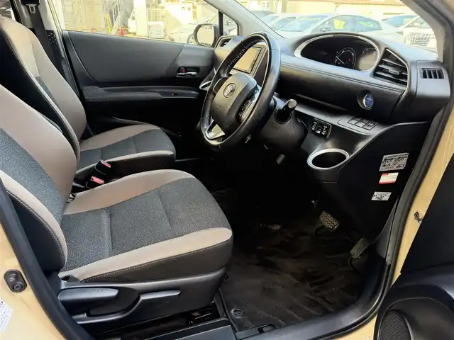 トヨタ シエンタ ハイブリッド G グランパー 兵庫県 2019(令1)年 7.5万km ベージュ 純正ナビ（NSZT-W68T)/(CD/BT/SD)/フルセグTV/ETC/バックカメラ/両側パワースライドドア/衝突軽減ブレーキ/クルーズコントロール/前方ドライブレコーダー/オートハイビーム/ヘッドライトレベライザー/ステアリングリモコン/電動格納ミラー/オートリトラミラー/ドアバイザー/社外フロアマット