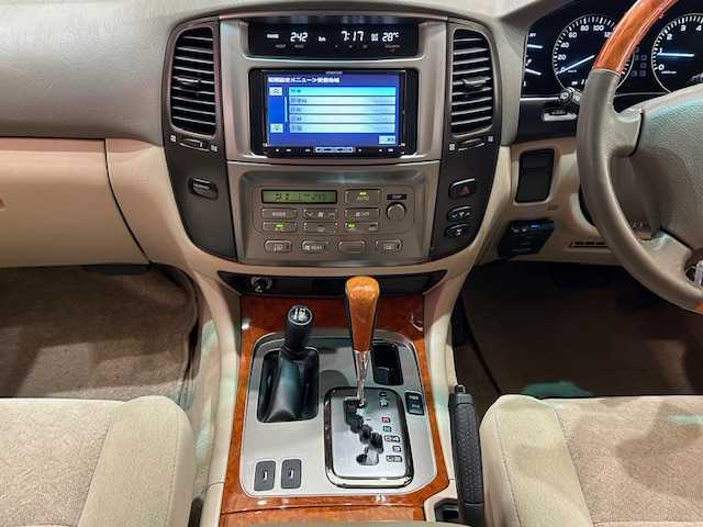 トヨタ ランドクルーザー VX－LTD 埼玉県 2006(平18)年 11.7万km ホワイトパールクリスタルシャイン メモリーナビ/ CD/DVD/BT/フルセグ/バックカメラ/18インチアルミホイール/クルーズコントロール/キーレス/ETC/禁煙車