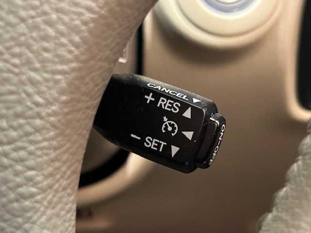 トヨタ ランドクルーザー VX－LTD 埼玉県 2006(平18)年 11.7万km ホワイトパールクリスタルシャイン メモリーナビ/ CD/DVD/BT/フルセグ/バックカメラ/18インチアルミホイール/クルーズコントロール/キーレス/ETC/禁煙車