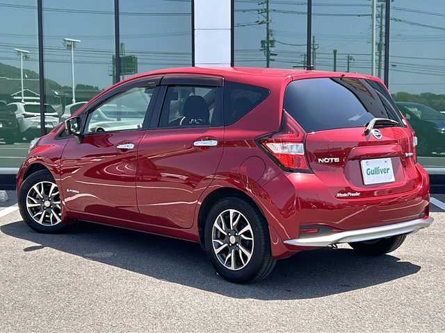 日産 ノート e－パワー X モード・プレミア 福岡県 2017(平29)年 3.6万km ガーネットレッド 純正ナビ　フルセグ　DVD再生　BTオーディオ/アラウンドビューカメラ/デジタルインナーミラー/スマートキー/ドライブレコーダー/LEDライト/ETC/フロアマット/ドアバイザー