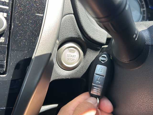 日産 ノート e－パワー X モード・プレミア 福岡県 2017(平29)年 3.6万km ガーネットレッド 純正ナビ　フルセグ　DVD再生　BTオーディオ/アラウンドビューカメラ/デジタルインナーミラー/スマートキー/ドライブレコーダー/LEDライト/ETC/フロアマット/ドアバイザー
