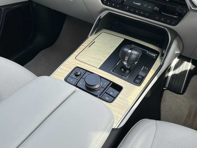 マツダ ＣＸ－６０ 鹿児島県 2023(令5)年 1.8万km ロジウムホワイトプレミアムメタリック クルーズコントロール/電動リアゲート（トランク）/ETC/オートライト/プッシュスタートボタン/フルセグ/純正ナビ/Bluetooth/パワーウィンドウ/レーンアシスト/パーキングアシスト/全方位バックカメラ