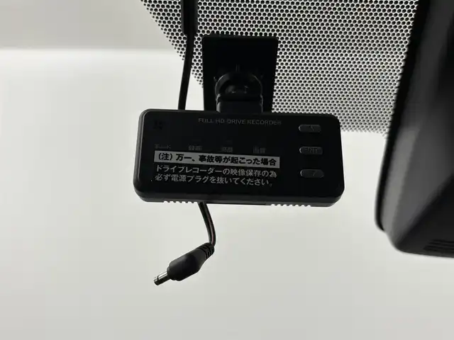 トヨタ シエンタ G クエロ 埼玉県 2018(平30)年 7.5万km ホワイトパールクリスタルシャイン 純正ナビ　/両側パワースライドドア　/(フルセグ/AM/FM/Bluetooth)　/ビルトインＥＴＣ２．０　/前方ドライブレコーダー　/レーンディパーチャーアラート　/パーキングサポートブレーキ　/クリアランスソナー　/先行車発進告知