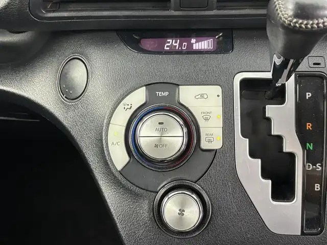 トヨタ シエンタ G クエロ 埼玉県 2018(平30)年 7.5万km ホワイトパールクリスタルシャイン 純正ナビ　/両側パワースライドドア　/(フルセグ/AM/FM/Bluetooth)　/ビルトインＥＴＣ２．０　/前方ドライブレコーダー　/レーンディパーチャーアラート　/パーキングサポートブレーキ　/クリアランスソナー　/先行車発進告知