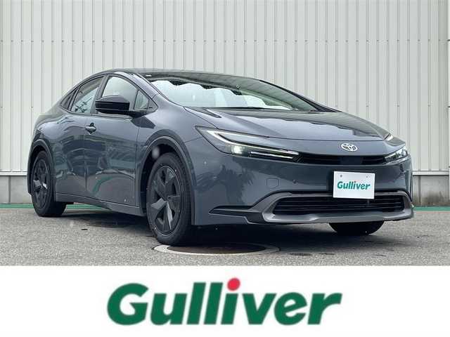 トヨタ プリウス U 岐阜県 2023(令5)年 1.7万km グレー 純正ディスプレイオーディオ/Bluetooth/フルセグＴＶ/パノラミックビューモニター/前後ドライブレコーダー/ビルトインＥＴＣ２．０/ＡＣ１００Ｖ電源/レーダークルーズコントロール/レーンキープアシスト/オートマチックハイビーム/緊急操舵支援/ブラインドスポットモニター/保証書/取扱説明書/スペアキー