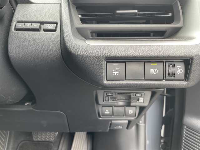 トヨタ プリウス U 岐阜県 2023(令5)年 1.7万km グレー 純正ディスプレイオーディオ/Bluetooth/フルセグＴＶ/パノラミックビューモニター/前後ドライブレコーダー/ビルトインＥＴＣ２．０/ＡＣ１００Ｖ電源/レーダークルーズコントロール/レーンキープアシスト/オートマチックハイビーム/緊急操舵支援/ブラインドスポットモニター/保証書/取扱説明書/スペアキー