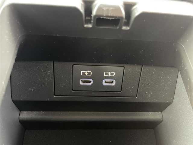 トヨタ プリウス U 岐阜県 2023(令5)年 1.7万km グレー 純正ディスプレイオーディオ/Bluetooth/フルセグＴＶ/パノラミックビューモニター/前後ドライブレコーダー/ビルトインＥＴＣ２．０/ＡＣ１００Ｖ電源/レーダークルーズコントロール/レーンキープアシスト/オートマチックハイビーム/緊急操舵支援/ブラインドスポットモニター/保証書/取扱説明書/スペアキー