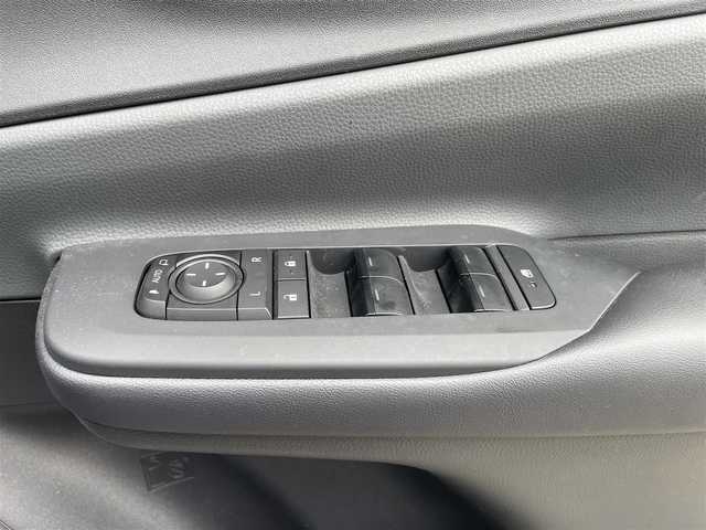 トヨタ プリウス U 岐阜県 2023(令5)年 1.7万km グレー 純正ディスプレイオーディオ/Bluetooth/フルセグＴＶ/パノラミックビューモニター/前後ドライブレコーダー/ビルトインＥＴＣ２．０/ＡＣ１００Ｖ電源/レーダークルーズコントロール/レーンキープアシスト/オートマチックハイビーム/緊急操舵支援/ブラインドスポットモニター/保証書/取扱説明書/スペアキー