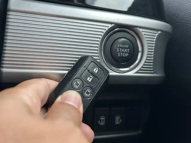スズキ スペーシア カスタム HYBRID XS ターボ 鹿児島県 2018(平30)年 5.7万km アクティブイエロー/ブラック2トーンルーフ 両側パワースライドドア/クルーズコントロール/LEDヘッドライト/純正15インチアルミホイール/ステアリングスイッチ/アイドリングストップ/オートエアコン/スマートキー/社外ETC/クリアランスソナー