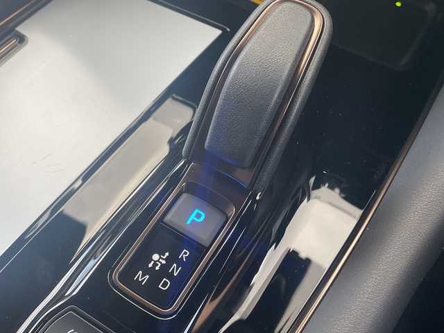 トヨタ ヴェルファイア Z プレミア 長野県 2025(令7)年 0.1千km ガンＭ ・純正12.3インチメーカーオプションナビゲーション/AM FM Bluetooth/・全方位カメラ/・ビルトインETC2.0/・ツインムーンルーフ/・プリクラッシュセーフティ/・オートマチックハイビーム/・レーンキープアシスト/・レーダークルーズコントロール/・ブラインドスポットモニター/・両側パワースライドドア/・ヘッドアップディスプレイ/・トヨタチームメイト/・ユニバーサルステップ/・シートヒーター(D/N)/・エアーシート(D/N)/・パワーシート(D/N)/・パドルシフト/・ステアリングヒーター/・ステアリングリモコン/・運転席メモリーシート/・LEDヘッドライト/・オートライト/・フォグライト