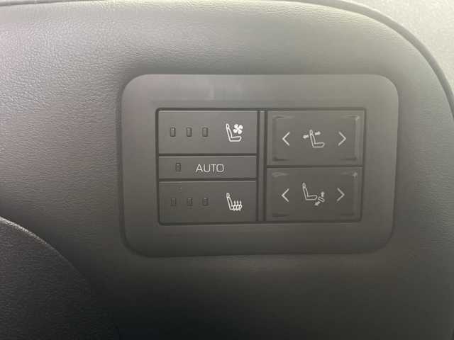 トヨタ ヴェルファイア Z プレミア 長野県 2025(令7)年 0.1千km ガンＭ ・純正12.3インチメーカーオプションナビゲーション/AM FM Bluetooth/・全方位カメラ/・ビルトインETC2.0/・ツインムーンルーフ/・プリクラッシュセーフティ/・オートマチックハイビーム/・レーンキープアシスト/・レーダークルーズコントロール/・ブラインドスポットモニター/・両側パワースライドドア/・ヘッドアップディスプレイ/・トヨタチームメイト/・ユニバーサルステップ/・シートヒーター(D/N)/・エアーシート(D/N)/・パワーシート(D/N)/・パドルシフト/・ステアリングヒーター/・ステアリングリモコン/・運転席メモリーシート/・LEDヘッドライト/・オートライト/・フォグライト