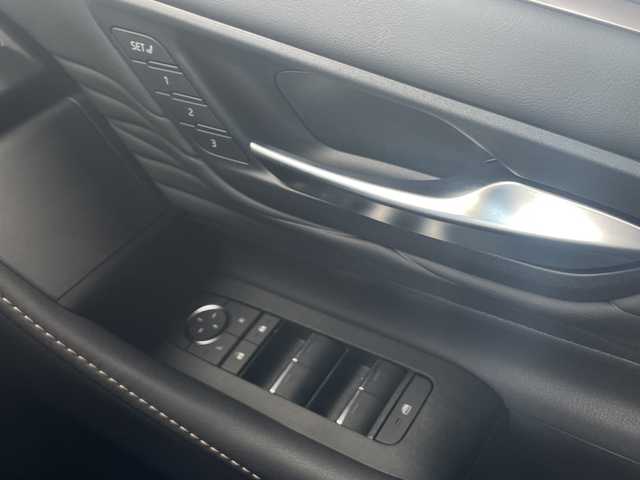 トヨタ ヴェルファイア Z プレミア 長野県 2025(令7)年 0.1千km ガンＭ ・純正12.3インチメーカーオプションナビゲーション/AM FM Bluetooth/・全方位カメラ/・ビルトインETC2.0/・ツインムーンルーフ/・プリクラッシュセーフティ/・オートマチックハイビーム/・レーンキープアシスト/・レーダークルーズコントロール/・ブラインドスポットモニター/・両側パワースライドドア/・ヘッドアップディスプレイ/・トヨタチームメイト/・ユニバーサルステップ/・シートヒーター(D/N)/・エアーシート(D/N)/・パワーシート(D/N)/・パドルシフト/・ステアリングヒーター/・ステアリングリモコン/・運転席メモリーシート/・LEDヘッドライト/・オートライト/・フォグライト