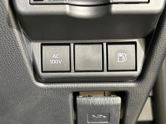 トヨタ プリウス U 佐賀県 2023(令5)年 1.1万km グレーＭ 純正8インチディスプレイオーディオ/フルセグTV/Bluetooth/Androidauto/AppleCarplay/全方位カメラ/衝突被害軽減システム/レーダークルーズコントロール/レーンアシスト/ブラインドスポットモニター/後方車両接近告知機能/パーキングサポートブレーキ/ロードサインアシスト/オートライト/オートマチックハイビーム/LEDヘッドライト/電子パーキング/ブレーキホールド/ビルトインETC2.0/前後ドライブレコーダー/運転席・助手席シートヒーター/ISOFIX対応シート/純正フロアマット/プッシュスタート/スマートキー/スペアキー×１