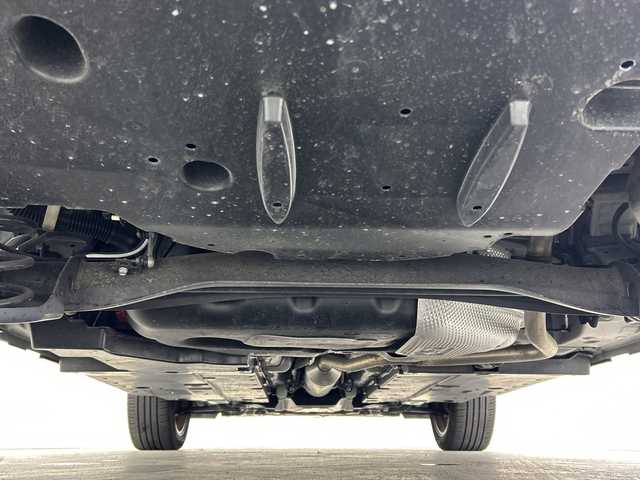 トヨタ ヤリスクロス ハイブリッド Z 三重県 2021(令3)年 1.7万km ホワイトパールクリスタルシャイン /禁煙車//純正ナビ//パノラミックビューモニター//トヨタセーフティセンス//プリクラッシュセーフティ//オートマチックハイビーム//レーントレーシングアシスト//レーダークルーズコントロール//ブラインドスポットモニター//前席シートヒーター//運転席パワーシート//パワーバックドア//ステアリングヒーター//ヘッドアップディスプレイ//AC100V//電動パーキング//ステアリングスイッチ//LEDヘッドライト//オートライト