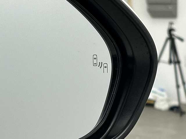 トヨタ ヤリスクロス ハイブリッド Z 三重県 2021(令3)年 1.7万km ホワイトパールクリスタルシャイン /禁煙車//純正ナビ//パノラミックビューモニター//トヨタセーフティセンス//プリクラッシュセーフティ//オートマチックハイビーム//レーントレーシングアシスト//レーダークルーズコントロール//ブラインドスポットモニター//前席シートヒーター//運転席パワーシート//パワーバックドア//ステアリングヒーター//ヘッドアップディスプレイ//AC100V//電動パーキング//ステアリングスイッチ//LEDヘッドライト//オートライト