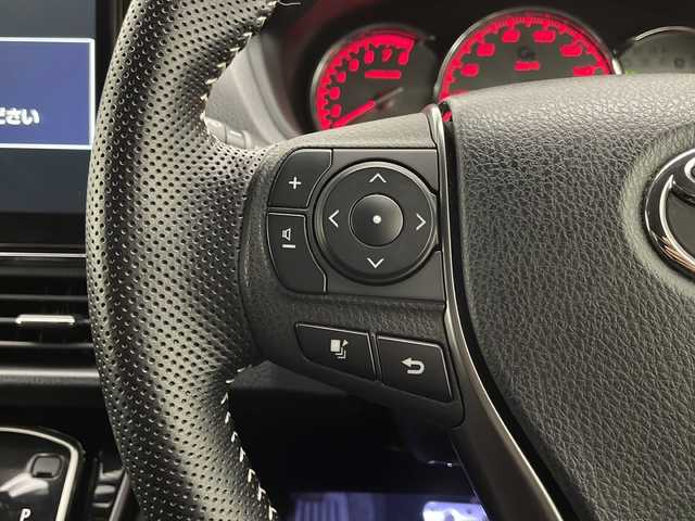 トヨタ ヴォクシー ZS G’s 宮崎県 2016(平28)年 6.1万km ホワイトパールクリスタルシャイン 禁煙車/トヨタセーフティセンス/純正10型ナビTV/（NSZT-ZA4T/CD/DVD/Bluetooth/フルセグTV）/純正バックカメラ/純正ビルトインETC/純正LEDオートライト/純正LEDビーム/純正エアロ/純正ルーフエンドスポイラー/純正18インチアルミ/純正フロアマット/両側電動スライドドア/レーンディパーチャーアラート/オートマチックハイビーム/プリクラッシュセーフティ/デュアルオートエアコン/ハーフレザーシート/ウインカードアミラー/本革巻ハンドル/スマートキー/プリクラッシュセーフティ/新車時保証書/取扱い説明書