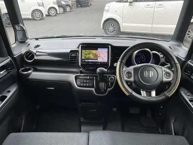 ホンダ Ｎ ＢＯＸ G ターボパッケージ 福岡県 2013(平25)年 7.9万km クリスタルブラックパール (株)IDOMが運営する【じしゃロン八幡西店】の自社ローン専用車両になります。こちらは現金またはオートローンご利用時の価格です。自社ローンご希望の方は別途その旨お申付けください。/社外メモリナビ /フルセグ/Bluetooth/バックカメラ/両側パワースライドドア/ETC