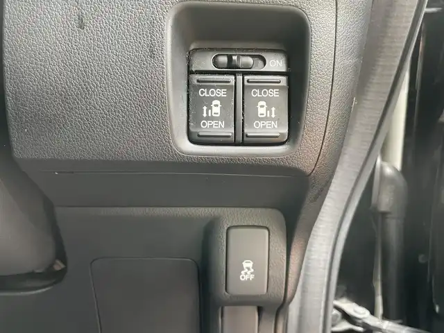 ホンダ Ｎ ＢＯＸ G ターボパッケージ 福岡県 2013(平25)年 7.9万km クリスタルブラックパール (株)IDOMが運営する【じしゃロン八幡西店】の自社ローン専用車両になります。こちらは現金またはオートローンご利用時の価格です。自社ローンご希望の方は別途その旨お申付けください。/社外メモリナビ /フルセグ/Bluetooth/バックカメラ/両側パワースライドドア/ETC