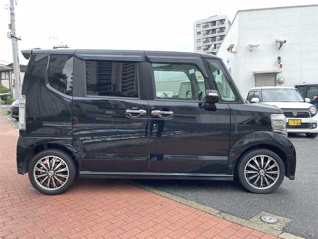 ホンダ Ｎ ＢＯＸ G ターボパッケージ 福岡県 2013(平25)年 7.9万km クリスタルブラックパール (株)IDOMが運営する【じしゃロン八幡西店】の自社ローン専用車両になります。こちらは現金またはオートローンご利用時の価格です。自社ローンご希望の方は別途その旨お申付けください。/社外メモリナビ /フルセグ/Bluetooth/バックカメラ/両側パワースライドドア/ETC