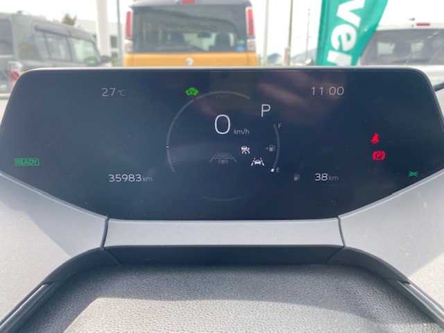 トヨタ プリウス U 兵庫県 2023(令5)年 3.6万km プラチナホワイトパールマイカ 純正ディスプレイオーディオ(ナビ付き)/(BT/AM/FM)/フルセグTV/レーダークルーズコントロール/レーンアシスト/ロードサインアシスト/プリクラッシュセーフティ/プロアクティブドライビングアシスト/パーキングアシスト/クリアランスソナー/パーキングサポートブレーキ/オートライト/オートハイビーム/純正フロアマット/シートヒーター/ビルトインETC