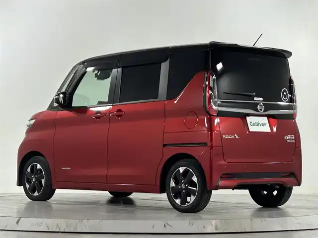 日産 ルークス ハイウェイスター X 佐賀県 2023(令5)年 3.6万km スパークリングレッド/ブラック ディーラーオプション９インチナビ/アラウンドビューモニター/バックモニター/フルセグテレビ/BT/HDMI/FM.AM/前方ドライブレコーダー/ETC/片側パワースライドドア/エマージェンシーブレーキ/車線逸脱防止機能/先行車お知らせ/標識認識機能/ソナー/後席サーキュレーター/後席ロールサンシェード/ステアリングスイッチ