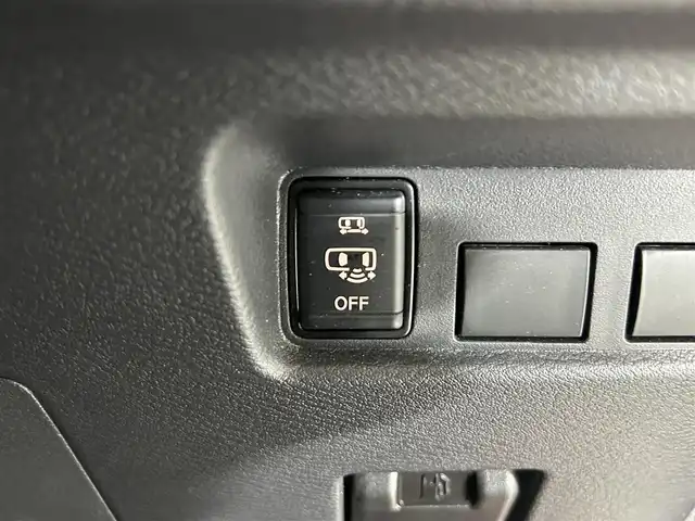 日産 ルークス ハイウェイスター X 佐賀県 2023(令5)年 3.6万km スパークリングレッド/ブラック ディーラーオプション９インチナビ/アラウンドビューモニター/バックモニター/フルセグテレビ/BT/HDMI/FM.AM/前方ドライブレコーダー/ETC/片側パワースライドドア/エマージェンシーブレーキ/車線逸脱防止機能/先行車お知らせ/標識認識機能/ソナー/後席サーキュレーター/後席ロールサンシェード/ステアリングスイッチ