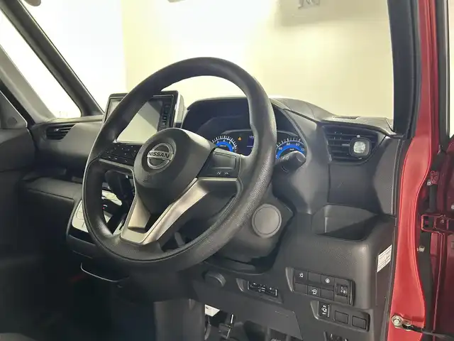 日産 ルークス ハイウェイスター X 佐賀県 2023(令5)年 3.6万km スパークリングレッド/ブラック ディーラーオプション９インチナビ/アラウンドビューモニター/バックモニター/フルセグテレビ/BT/HDMI/FM.AM/前方ドライブレコーダー/ETC/片側パワースライドドア/エマージェンシーブレーキ/車線逸脱防止機能/先行車お知らせ/標識認識機能/ソナー/後席サーキュレーター/後席ロールサンシェード/ステアリングスイッチ