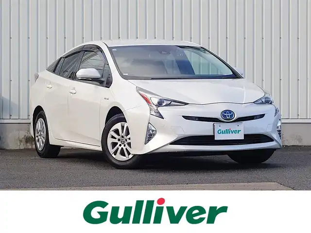 トヨタ プリウス Sセーフティプラス 山形県 2017(平29)年 7.3万km ホワイトパールクリスタルシャイン 4WD/衝突被害軽減システム/純正SDナビ/　　【CD DVD BT フルセグ】/バックカメラ/レーダークルーズコントロール/LEDオートライト/純正15インチアルミホイール/ドライブレコーダー/ステアリングスイッチ/電動格納ウィンカーミラー/フォグランプ/スマートキー×2/ETC