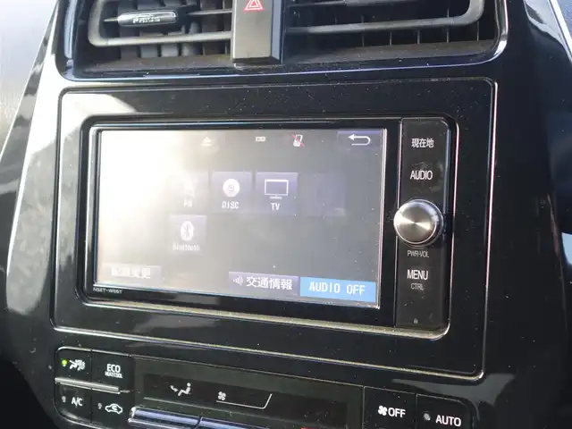 トヨタ プリウス Sセーフティプラス 山形県 2017(平29)年 7.3万km ホワイトパールクリスタルシャイン 4WD/衝突被害軽減システム/純正SDナビ/　　【CD DVD BT フルセグ】/バックカメラ/レーダークルーズコントロール/LEDオートライト/純正15インチアルミホイール/ドライブレコーダー/ステアリングスイッチ/電動格納ウィンカーミラー/フォグランプ/スマートキー×2/ETC