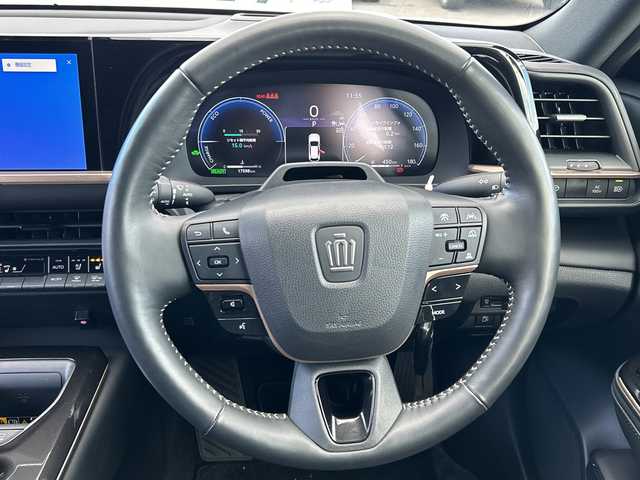 トヨタ クラウン スポーツ Z 長野県 2024(令6)年 1.8万km パールⅡ ・純正メーカーオプションナビゲーション/AM FM Bluetooth/・全方位カメラ/・ビルトインETC2.0/・パノラマルーフ/・プリクラッシュセーフティ/・レーダークルーズコントロール/・レーンキープアシスト/・オートマチックハイビーム/・ブラインドスポットモニター/・純正21インチアルミホイール/・シートヒーター(D/N)/・エアーシート(D/N)/・パワーシート(D/N)/・ステアリングヒーター/・ステアリングリモコン/・パワーバックドア/・デジタルインナーミラー/・LEDヘッドライト/・オートライト/・置くだけ充電/・ウィンカーミラー/・電動格納ミラー/・スマートキー/・エンジンプッシュスタート