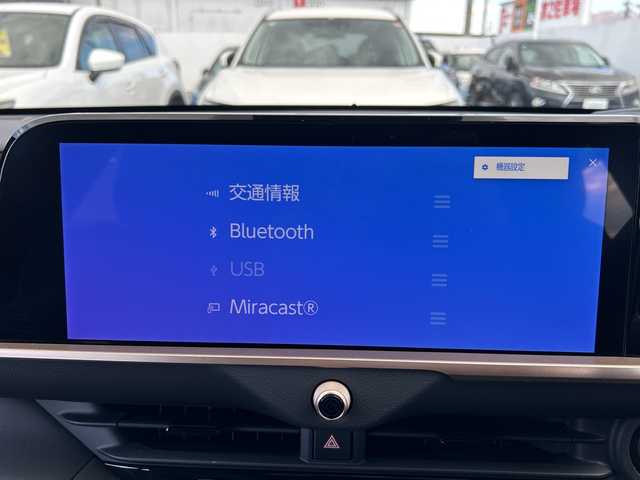 トヨタ クラウン スポーツ Z 長野県 2024(令6)年 1.8万km パールⅡ ・純正メーカーオプションナビゲーション/AM FM Bluetooth/・全方位カメラ/・ビルトインETC2.0/・パノラマルーフ/・プリクラッシュセーフティ/・レーダークルーズコントロール/・レーンキープアシスト/・オートマチックハイビーム/・ブラインドスポットモニター/・純正21インチアルミホイール/・シートヒーター(D/N)/・エアーシート(D/N)/・パワーシート(D/N)/・ステアリングヒーター/・ステアリングリモコン/・パワーバックドア/・デジタルインナーミラー/・LEDヘッドライト/・オートライト/・置くだけ充電/・ウィンカーミラー/・電動格納ミラー/・スマートキー/・エンジンプッシュスタート