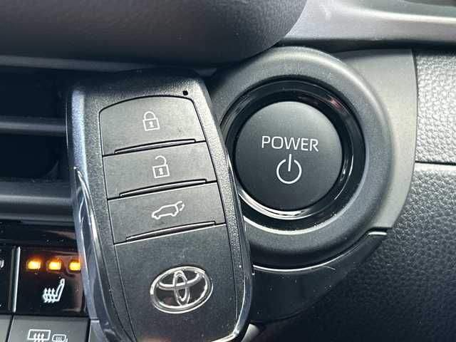 トヨタ クラウン スポーツ Z 長野県 2024(令6)年 1.8万km パールⅡ ・純正メーカーオプションナビゲーション/AM FM Bluetooth/・全方位カメラ/・ビルトインETC2.0/・パノラマルーフ/・プリクラッシュセーフティ/・レーダークルーズコントロール/・レーンキープアシスト/・オートマチックハイビーム/・ブラインドスポットモニター/・純正21インチアルミホイール/・シートヒーター(D/N)/・エアーシート(D/N)/・パワーシート(D/N)/・ステアリングヒーター/・ステアリングリモコン/・パワーバックドア/・デジタルインナーミラー/・LEDヘッドライト/・オートライト/・置くだけ充電/・ウィンカーミラー/・電動格納ミラー/・スマートキー/・エンジンプッシュスタート