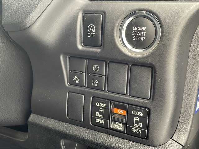 トヨタ ヴォクシー ZS 煌 沖縄県 2018(平30)年 6.1万km ホワイトパールクリスタルシャイン アルパイン11インチナビ(EX11Z）/（フルセグTV DVD　Bluetooth　USB）/バックカメラ/ドライブレコーダー/両側パワースライドドア/トヨタセーフティセンス/ステアリングスイッチ/MTモード付AT/車高調/純正フロアマット/純正19インチアルミホイール/ドアバイザー/LEDヘッドライト/オートライト/保証書