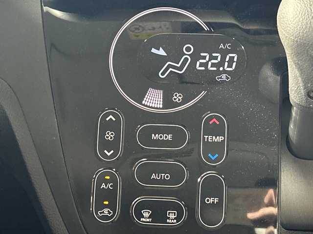 日産 デイズ ルークス ハイウェイスター Gターボ 神奈川県 2018(平30)年 3.4万km スパークリングレッドM 純正ナビ/・BT/フルセグTV/SD/CD/DVD/AM/FM/インテリジェントエマージェンシーブレーキ/オートマチックハイビーム/インテリジェントアラウンドビューモニター/両側電動スライドドア/アイドリングストップ機能/革巻きステアリング/クルーズコントロール/Autoライト/自動防眩ミラー/ドライブレコーダー/スマートキー/プッシュスタートボタン/電動格納ミラー/ウィンカーミラー/コーナーセンサー/LEDヘッドライト/フォグランプ/純正フロアマット/純正アルミホイール/純正ドアバイザー