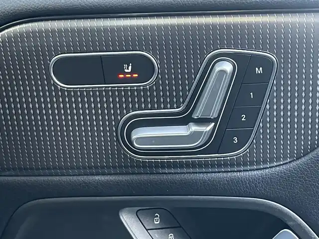 メルセデス・ベンツ ＧＬＢ２００ｄ 山梨県 2020(令2)年 5.4万km マウンテングレー ＯＰ２０インチＡＷ　/ＲＳＰ　/ＭＢＵＸ　/全方位カメラ　/フルセグ　/Ｐシート　/シートヒーター　/置型充電　/電動リアＧ　/ＬＥＤ　/Ａライト　/ＡＣＣ　/ＢＳＡ　/ＬＫＡ　/ステアリングＰ　/スペアキー　/保証書