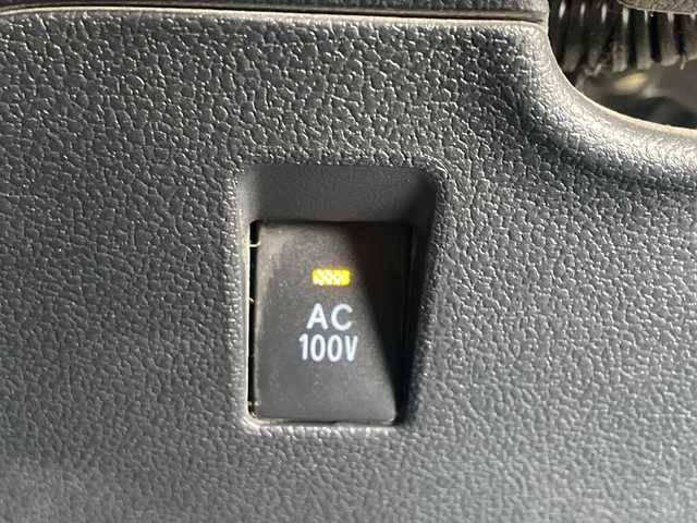 トヨタ プリウス ＰＨＶ S ナビパッケージ 千葉県 2020(令2)年 5.7万km アティチュードブラックマイカ 1オーナーー ソーラーパネルルーフ 11.6型ナビ 全方位カメラ PCS LTA AHB BSM RSA パーキングサポート ふらつき検知 AC100V 2.0ETC ドラレコ クルコン LEDライト/ソーラー充電システム/純正ビルトインETC2.0/プッシュスタート/純正LED/先行車発進告知機能 （TMN）/レーダークルーズコントロール（全車速追従機能付）/オートマチックハイビーム（AHB）/ロードサインアシスト（RSA）/パーキングサポートブレーキ（前後方静止物）/ブラインドスポットモニター（BSM）/リヤクロストラフィックアラート（RCTA）/S-VSC（ステアリング協調車両安定性制御システム）/TRC（トラクションコントロール）/SRSエアバッグ/ハンズフリー/T-Connect