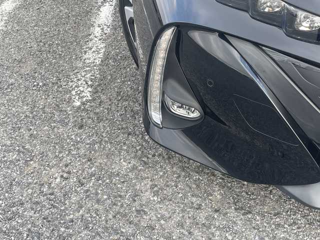 トヨタ プリウス ＰＨＶ S ナビパッケージ 千葉県 2020(令2)年 5.7万km アティチュードブラックマイカ 1オーナーー ソーラーパネルルーフ 11.6型ナビ 全方位カメラ PCS LTA AHB BSM RSA パーキングサポート ふらつき検知 AC100V 2.0ETC ドラレコ クルコン LEDライト/ソーラー充電システム/純正ビルトインETC2.0/プッシュスタート/純正LED/先行車発進告知機能 （TMN）/レーダークルーズコントロール（全車速追従機能付）/オートマチックハイビーム（AHB）/ロードサインアシスト（RSA）/パーキングサポートブレーキ（前後方静止物）/ブラインドスポットモニター（BSM）/リヤクロストラフィックアラート（RCTA）/S-VSC（ステアリング協調車両安定性制御システム）/TRC（トラクションコントロール）/SRSエアバッグ/ハンズフリー/T-Connect