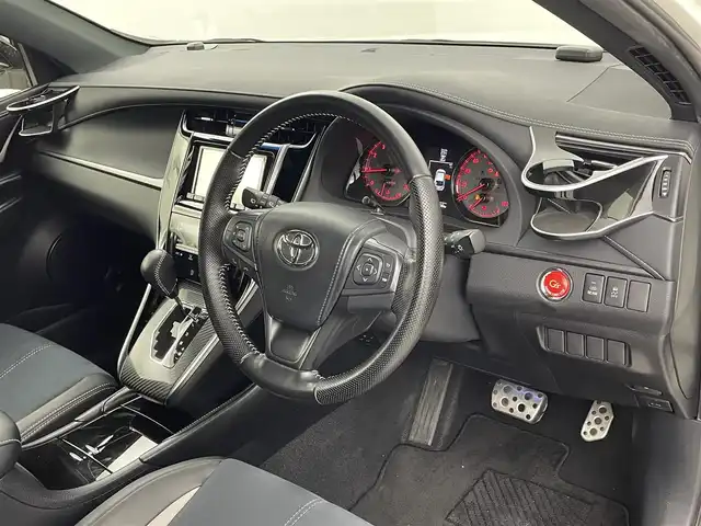 トヨタ ハリアー エレガンス G’s 茨城県 2016(平28)年 5.2万km ホワイトパールクリスタルシャイン 後席モニター　ナビ　バックカメラ　ＥＴＣ　ドライブレコーダー　パワーシート　プッシュスタート　パワーシート　ＬＥＤヘッドライト　オートライト　横滑り防止装置　ＭＴモード付き　電動格納ミラー　禁煙車