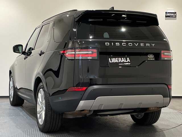 ランドローバー ランドローバー ディスカバリー HSE 新潟県 2020(令2)年 2.9万km 黒 オプション/コールドクライメートパック/・ヒーテッドウィンドスクリーン /・ヒーテッドウォッシャーノズル /・ヒーテッドステアリングホイール /・フロント/リアシート（ヒーター付）/ドライバーアシストパック/・ブラインドスポットアシスト/・アダプティブクルーズコントロール（ステアリングアシスト付）/・ハイスピードエマージェンシーブレーキ/・トラフィックサインレコグニション&アダプティブスピードリミッタ/シートパック 4/・16ウェイフロントシート（ウィンザーレザー、メモリ付）/・14ウェイ電動調整+2ウェイ手動ヘッドレスト/・電動：前後、クッション高さ、リクライニング、クッションチルト、ボルスター、4ウェイランバー/オプションカラー　サントリーニブラック（メタリック）/ルーフレール（ブラック）/プライバシーガラス/ウィンドスクリーン（ヒーター付）/ナビゲーション【CD/DVD/BT】/Apple CarPlay/Android Auto/360°サラウンドカメラ/レーンキープアシスト/パーキングアシスト/パドルシフト