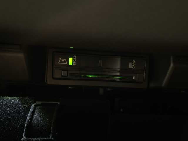 ランドローバー ランドローバー ディスカバリー HSE 新潟県 2020(令2)年 2.9万km 黒 オプション/コールドクライメートパック/・ヒーテッドウィンドスクリーン /・ヒーテッドウォッシャーノズル /・ヒーテッドステアリングホイール /・フロント/リアシート（ヒーター付）/ドライバーアシストパック/・ブラインドスポットアシスト/・アダプティブクルーズコントロール（ステアリングアシスト付）/・ハイスピードエマージェンシーブレーキ/・トラフィックサインレコグニション&アダプティブスピードリミッタ/シートパック 4/・16ウェイフロントシート（ウィンザーレザー、メモリ付）/・14ウェイ電動調整+2ウェイ手動ヘッドレスト/・電動：前後、クッション高さ、リクライニング、クッションチルト、ボルスター、4ウェイランバー/オプションカラー　サントリーニブラック（メタリック）/ルーフレール（ブラック）/プライバシーガラス/ウィンドスクリーン（ヒーター付）/ナビゲーション【CD/DVD/BT】/Apple CarPlay/Android Auto/360°サラウンドカメラ/レーンキープアシスト/パーキングアシスト/パドルシフト