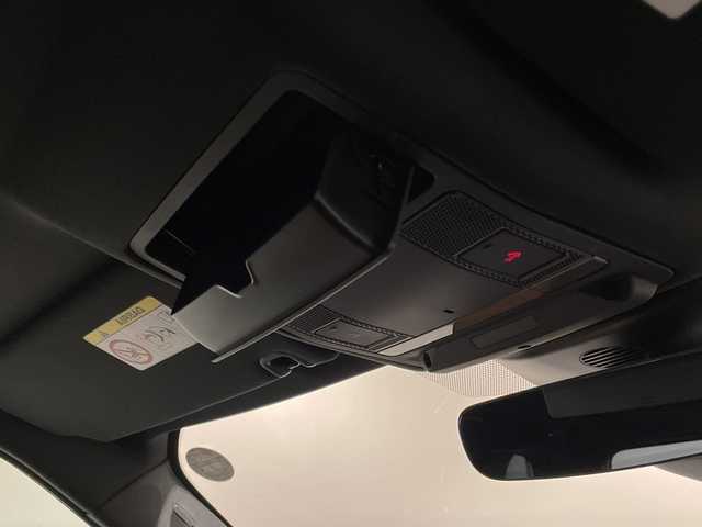 ランドローバー ランドローバー ディスカバリー HSE 新潟県 2020(令2)年 2.9万km 黒 オプション/コールドクライメートパック/・ヒーテッドウィンドスクリーン /・ヒーテッドウォッシャーノズル /・ヒーテッドステアリングホイール /・フロント/リアシート（ヒーター付）/ドライバーアシストパック/・ブラインドスポットアシスト/・アダプティブクルーズコントロール（ステアリングアシスト付）/・ハイスピードエマージェンシーブレーキ/・トラフィックサインレコグニション&アダプティブスピードリミッタ/シートパック 4/・16ウェイフロントシート（ウィンザーレザー、メモリ付）/・14ウェイ電動調整+2ウェイ手動ヘッドレスト/・電動：前後、クッション高さ、リクライニング、クッションチルト、ボルスター、4ウェイランバー/オプションカラー　サントリーニブラック（メタリック）/ルーフレール（ブラック）/プライバシーガラス/ウィンドスクリーン（ヒーター付）/ナビゲーション【CD/DVD/BT】/Apple CarPlay/Android Auto/360°サラウンドカメラ/レーンキープアシスト/パーキングアシスト/パドルシフト