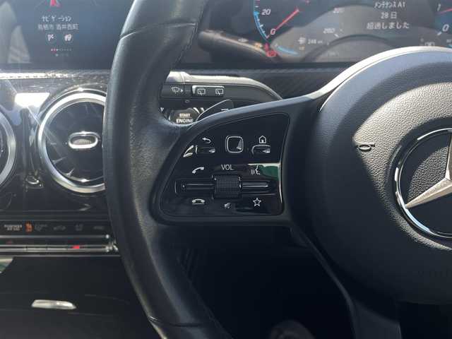 メルセデス・ベンツ Ａ１８０ スタイル 宮崎県 2020(令2)年 2.6万km マウンテングレー 純正ナビゲーション/　AM FM BT TV　USB/バックカメラ/衝突軽減ブレーキ/アダクティブレーンキープアシスト/アダクティブステアリング/ESP/レーダークルーズコントロール/パドルシフト/DN席パワーシート（メモリー機能付き）/DN席シートヒーター/ETC車載器/ブラインドスポットモニター/ウィンカーミラー/フォグランプ/Rrフォグランプ/スマートキー/プッシュスタート/アイドリングストップ/ウィンカーミラー/電動格納ミラー
