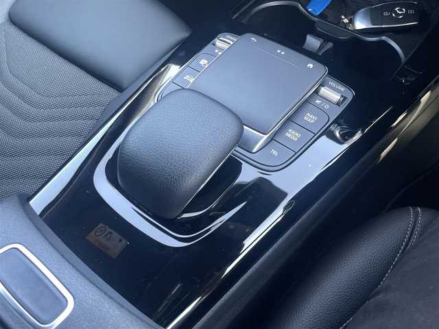 メルセデス・ベンツ Ａ１８０ スタイル 宮崎県 2020(令2)年 2.6万km マウンテングレー 純正ナビゲーション/　AM FM BT TV　USB/バックカメラ/衝突軽減ブレーキ/アダクティブレーンキープアシスト/アダクティブステアリング/ESP/レーダークルーズコントロール/パドルシフト/DN席パワーシート（メモリー機能付き）/DN席シートヒーター/ETC車載器/ブラインドスポットモニター/ウィンカーミラー/フォグランプ/Rrフォグランプ/スマートキー/プッシュスタート/アイドリングストップ/ウィンカーミラー/電動格納ミラー