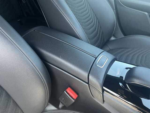メルセデス・ベンツ Ａ１８０ スタイル 宮崎県 2020(令2)年 2.6万km マウンテングレー 純正ナビゲーション/　AM FM BT TV　USB/バックカメラ/衝突軽減ブレーキ/アダクティブレーンキープアシスト/アダクティブステアリング/ESP/レーダークルーズコントロール/パドルシフト/DN席パワーシート（メモリー機能付き）/DN席シートヒーター/ETC車載器/ブラインドスポットモニター/ウィンカーミラー/フォグランプ/Rrフォグランプ/スマートキー/プッシュスタート/アイドリングストップ/ウィンカーミラー/電動格納ミラー