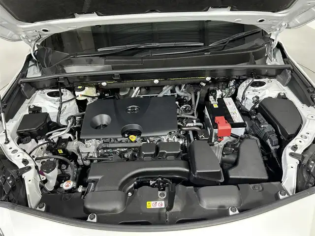 トヨタ ハリアー G 佐賀県 2024(令6)年 0.7万km プラチナホワイトパールマイカ 純正8インチナビ/AM/FM/フルセグTV/Bluetooth/バックカメラ/衝突軽減システム/横滑り防止/レーントレーシングアシスト/クリアランスソナー/ロードサインアシスト/アダプティブクルーズコントロール/オートマチックハイビーム/LEDヘッドライト/電動リアゲート/運転席パワーシート/電子パーキング/ブレーキホールド/純正前方ドライブレコーダー/フォグランプ/ハーフレザーシート/純正18インチアルミホイール/ビルトインETC２．０/デジタルインナーミラー/スマートキー